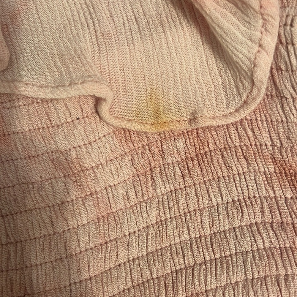 Pink Ruffled romper - Picture 4 of 5